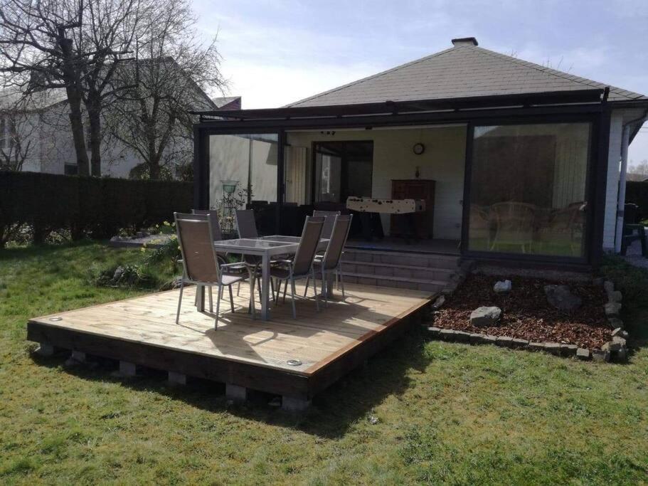 Maison bucolique à Anhée, vue Meuse et falaises Vila Exterior foto